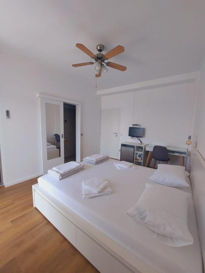 Vinko Rooms Primošten Buitenkant foto