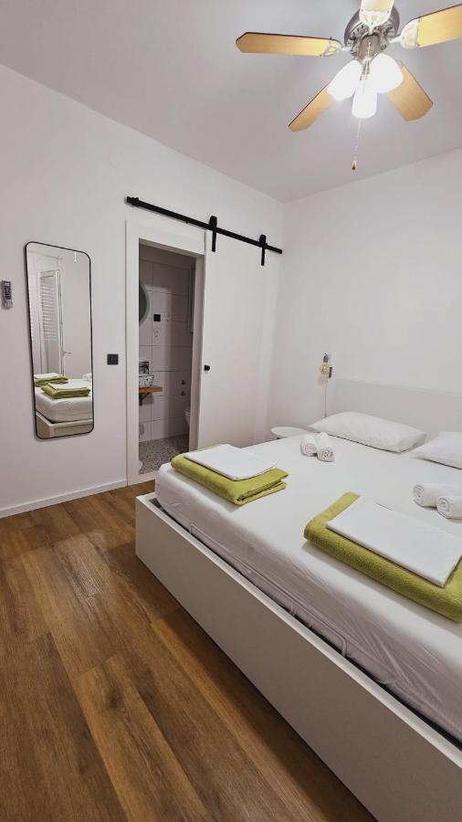 Vinko Rooms Primošten Buitenkant foto