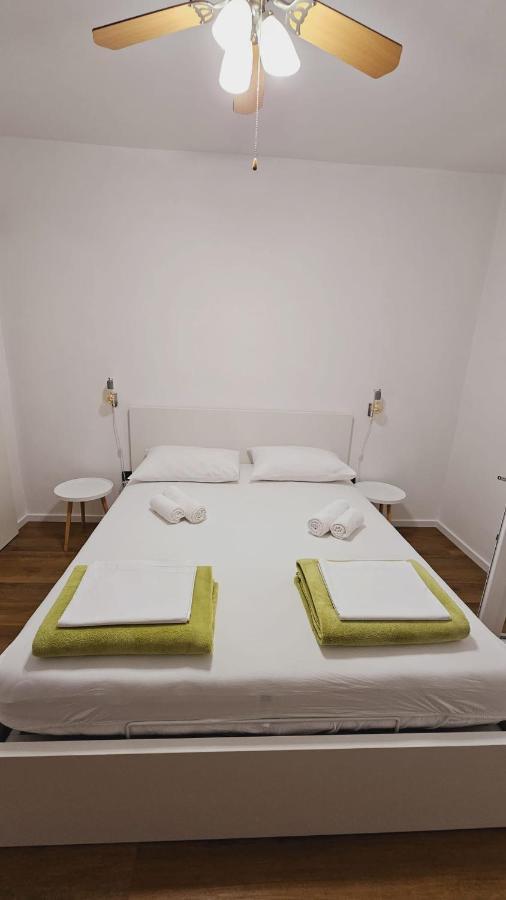 Vinko Rooms Primošten Buitenkant foto