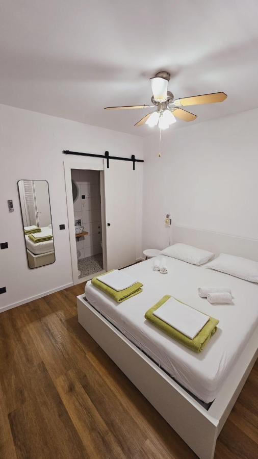 Vinko Rooms Primošten Buitenkant foto