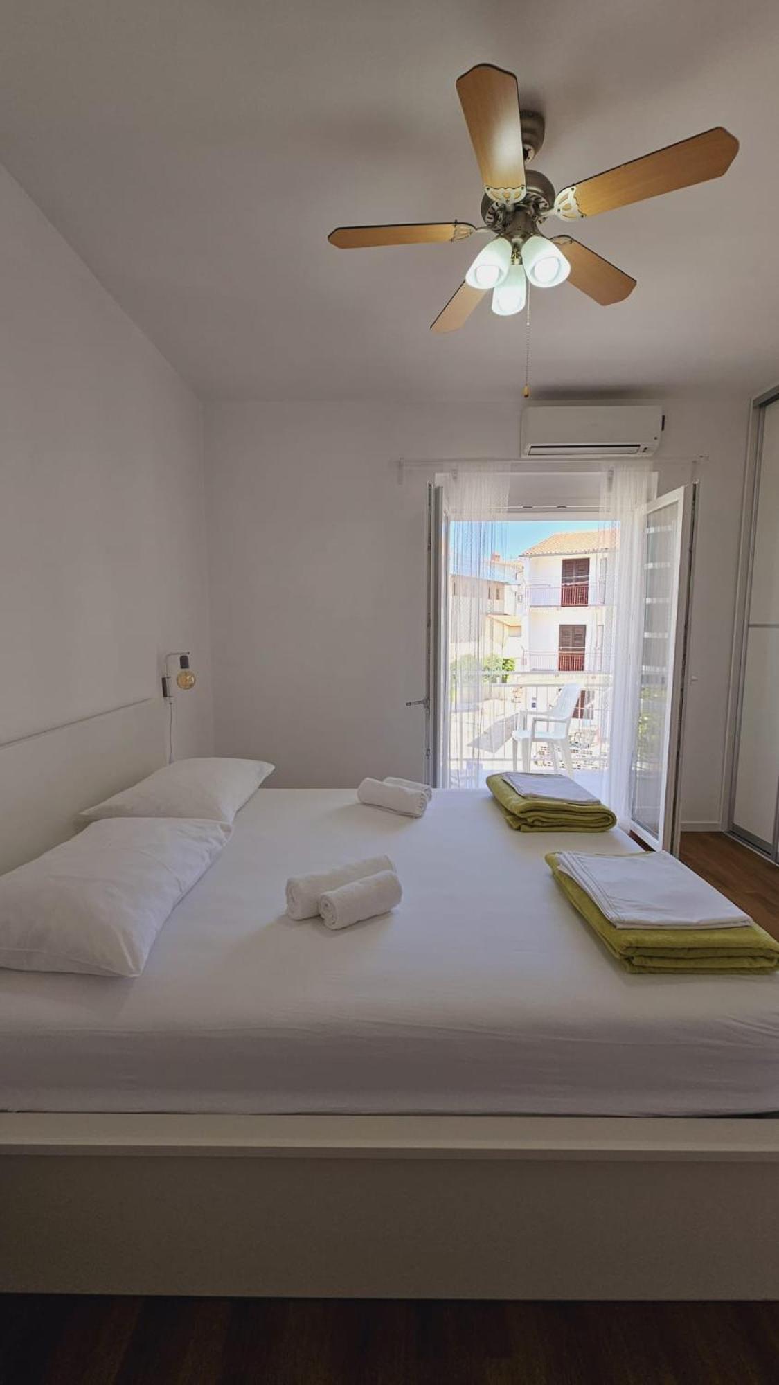 Vinko Rooms Primošten Buitenkant foto